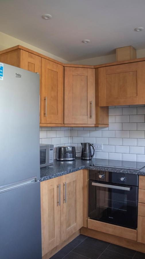 Lovely 3-Bedroom Apartment In Колчестер Экстерьер фото