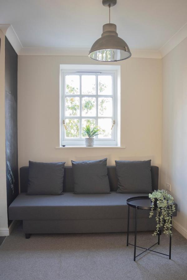 Lovely 3-Bedroom Apartment In Колчестер Экстерьер фото