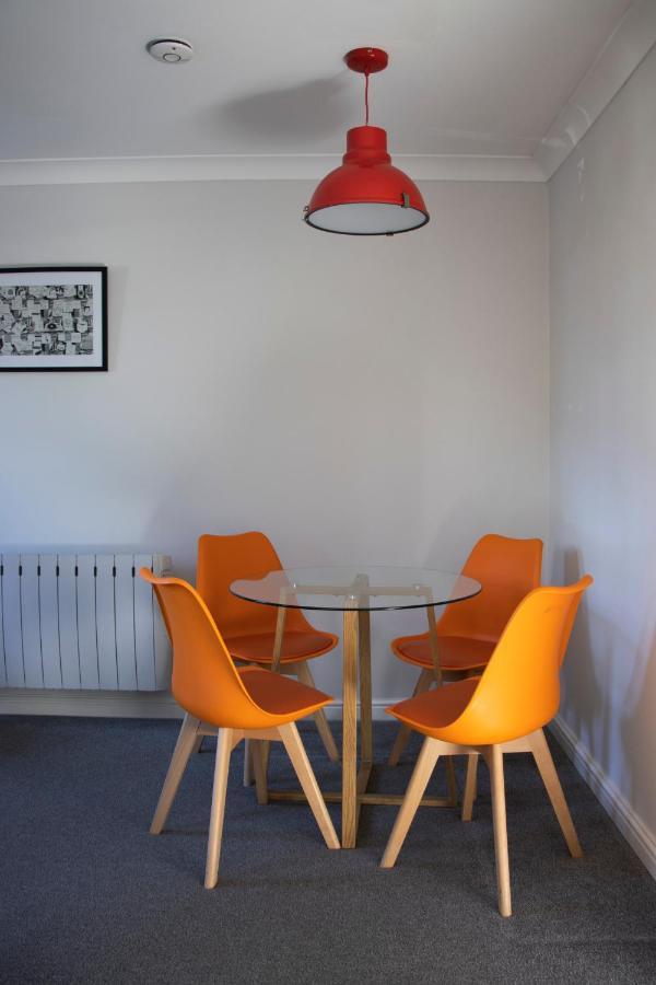 Lovely 3-Bedroom Apartment In Колчестер Экстерьер фото